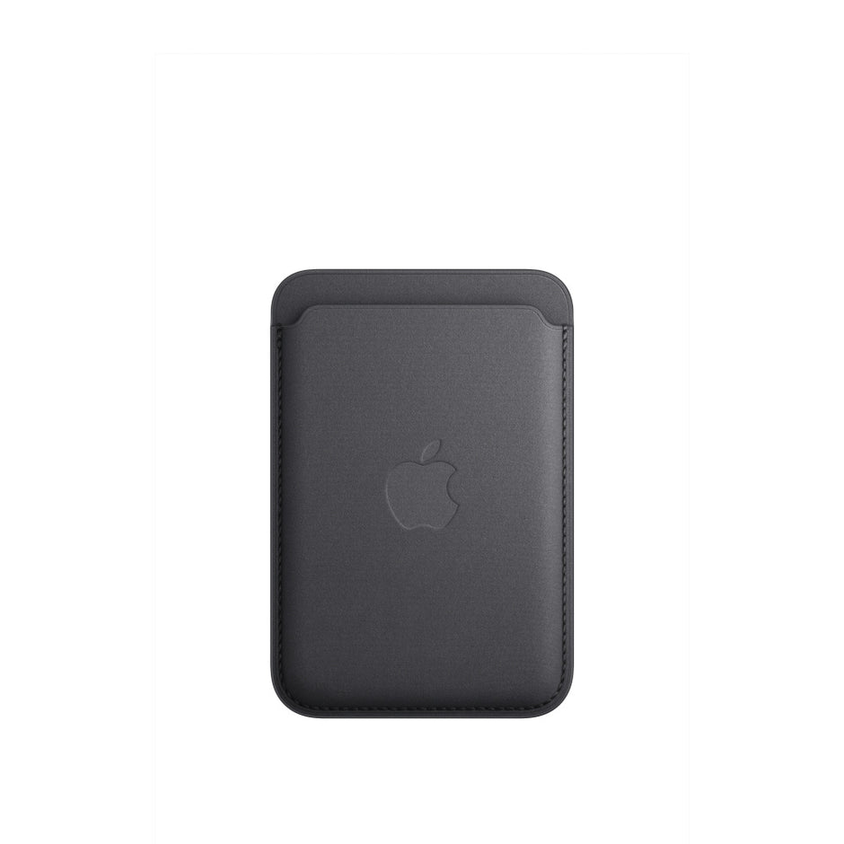 محفظة FineWoven لجهاز iPhone باللون الأسود مع MagSafe