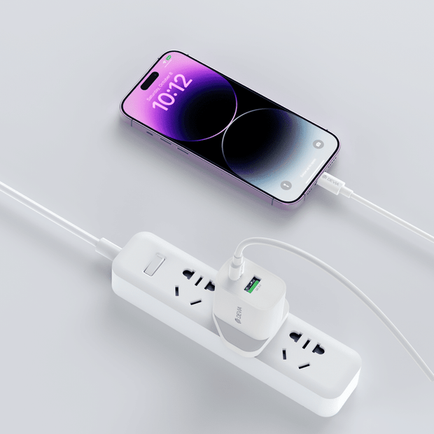 DEVIA Smart Series PD &amp;QC  Quick Charger(UK ,20W,V2)